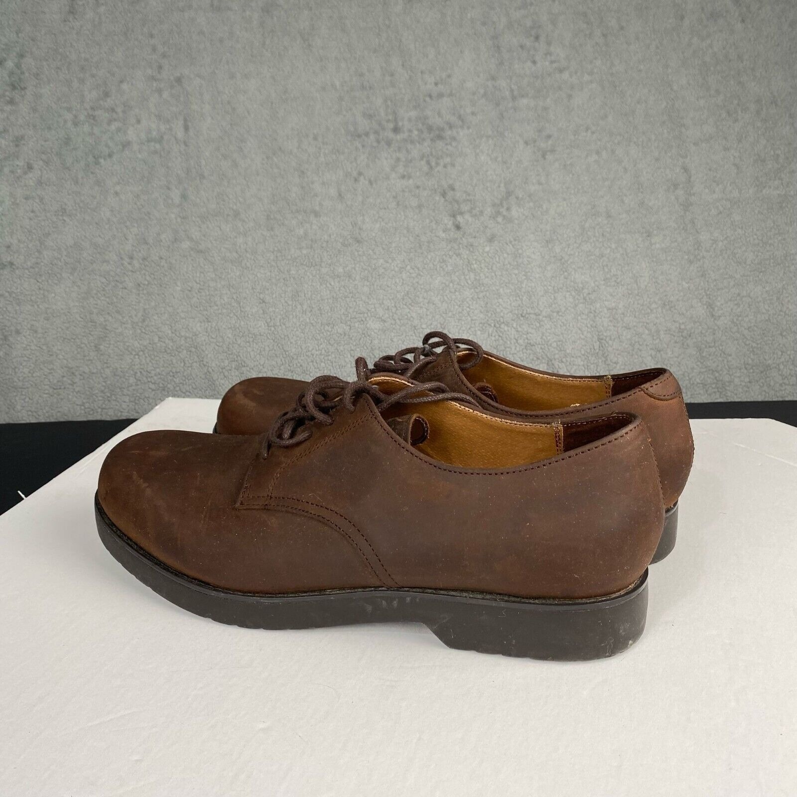 Bass Genuine Bucs Men's Size 11 W Brown Suede And Leather Lace-Up Shoes
